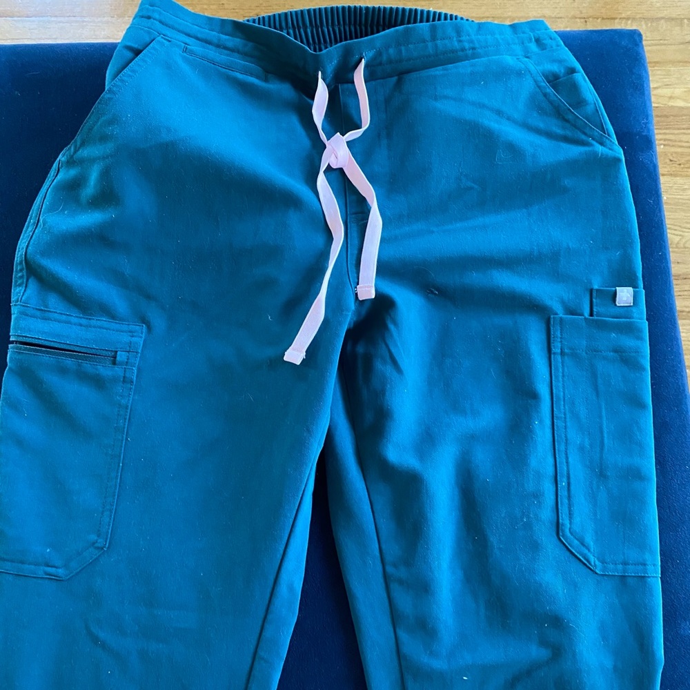 Figs Caribbean Blue Scrub Bottoms small/tall